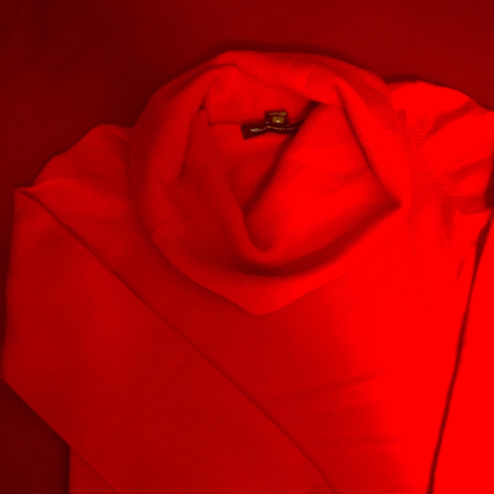 Red long sweater zise M.